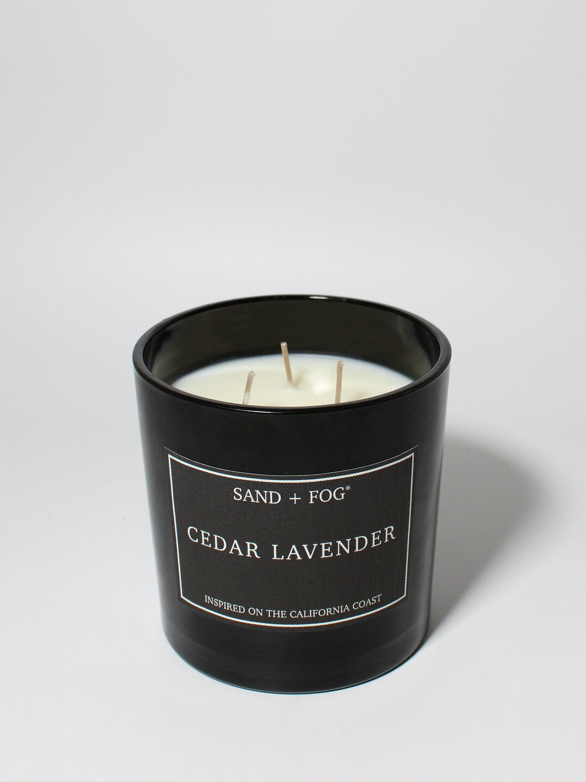 Elegant Cedar Lavender 21 oz scented candle