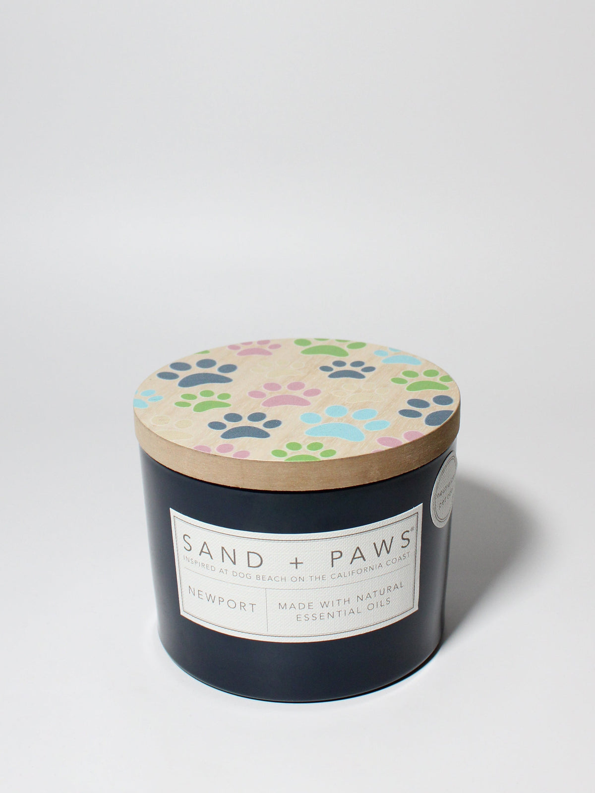 Elegant Sand + Paws Newport 12 oz scented candle