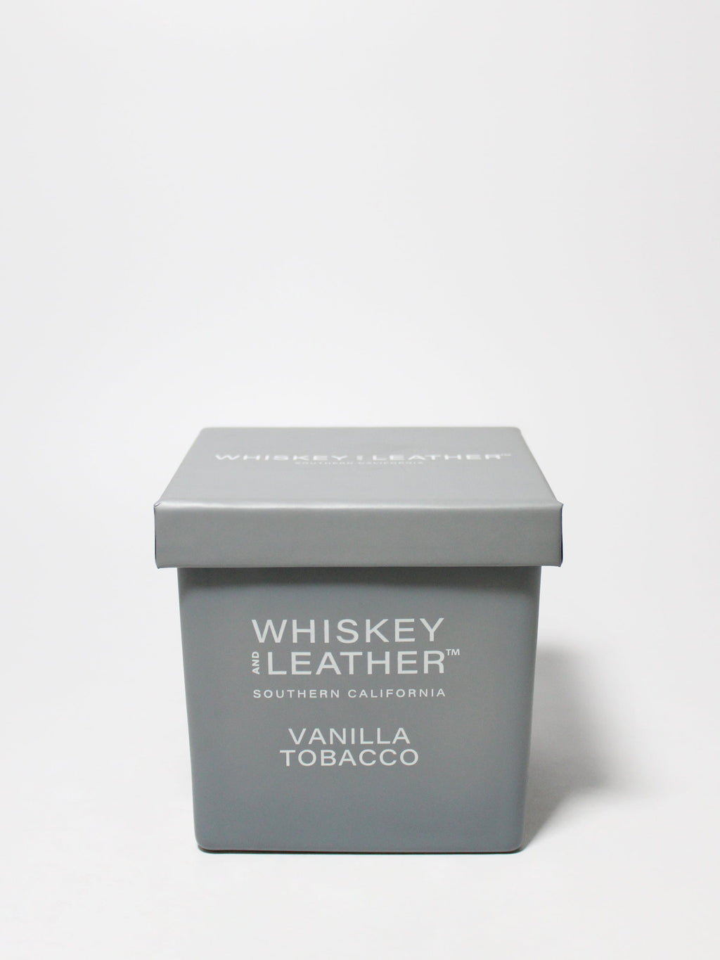 Elegant Vanilla Tobacco 16 oz scented candle