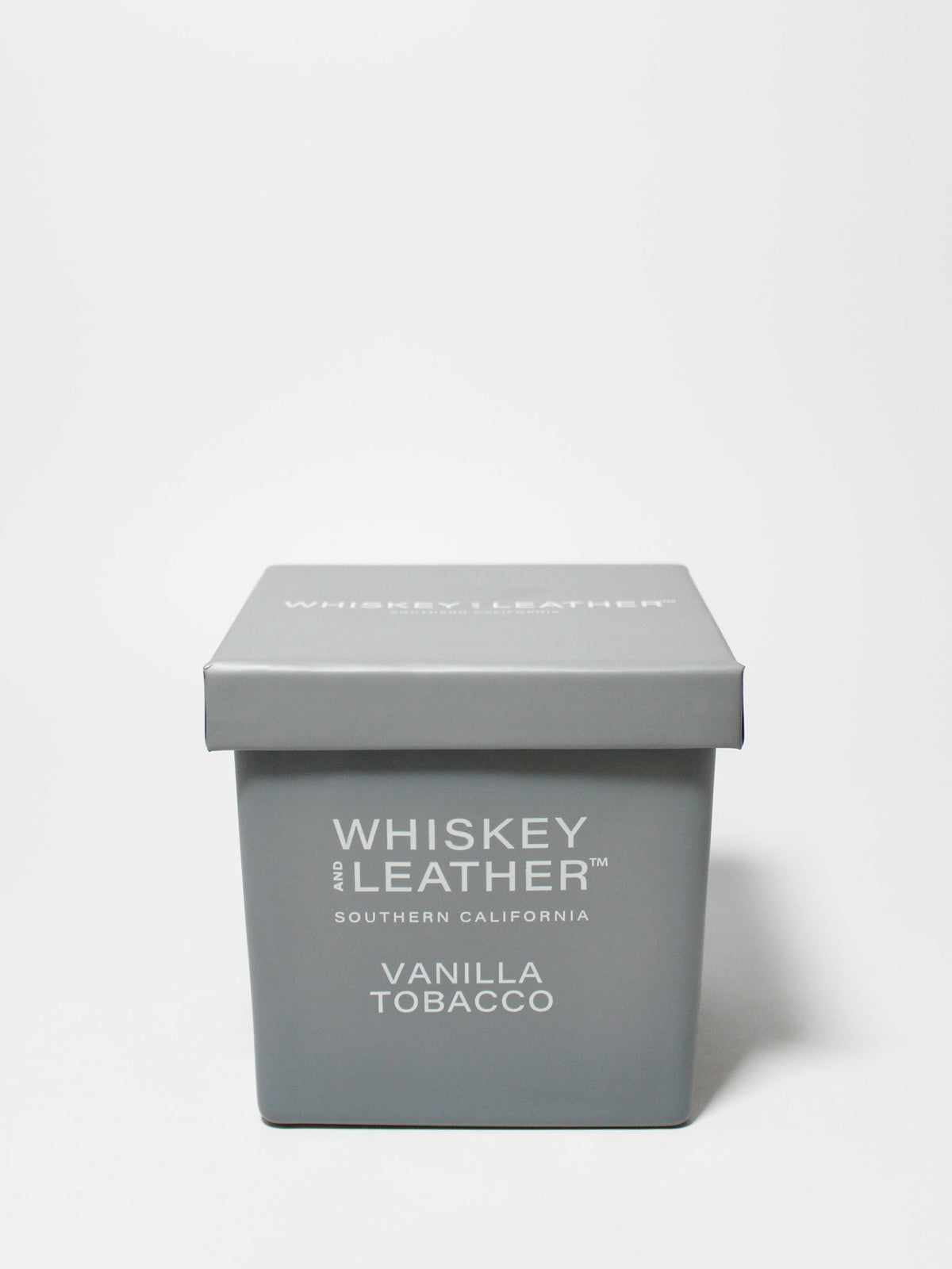 Elegant Vanilla Tobacco 16 oz scented candle