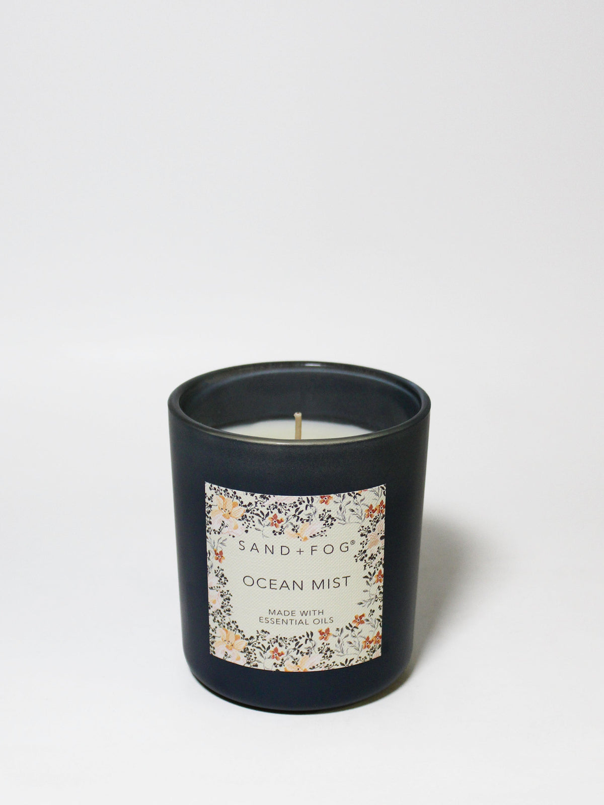 Elegant Ocean Mist 10 oz scented candle