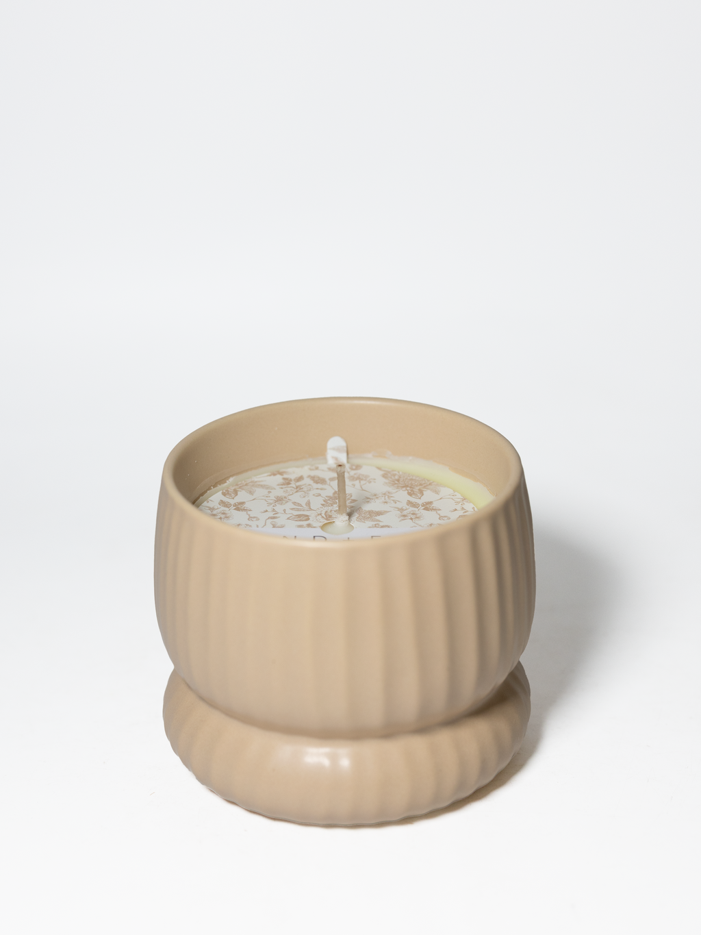 Elegant Cashmere & Linen 10 oz scented candle