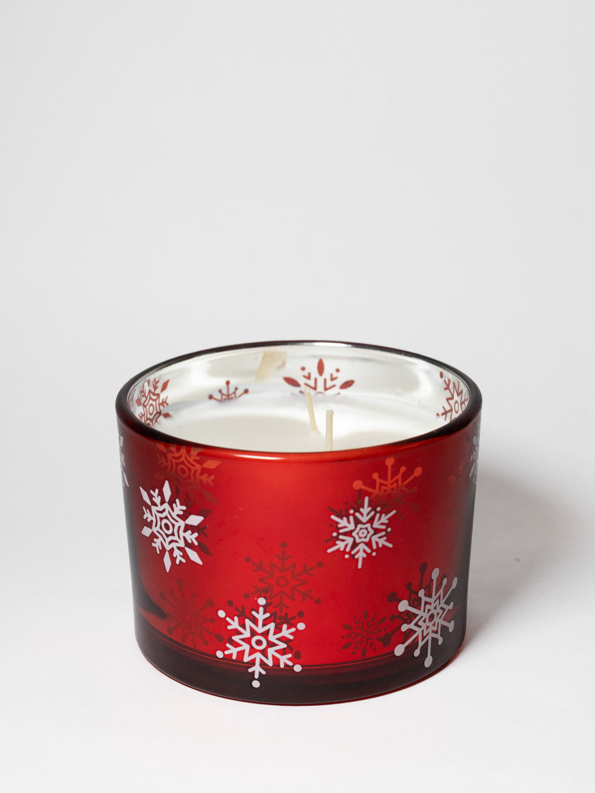 Elegant Winter Pine 12 oz scented candle