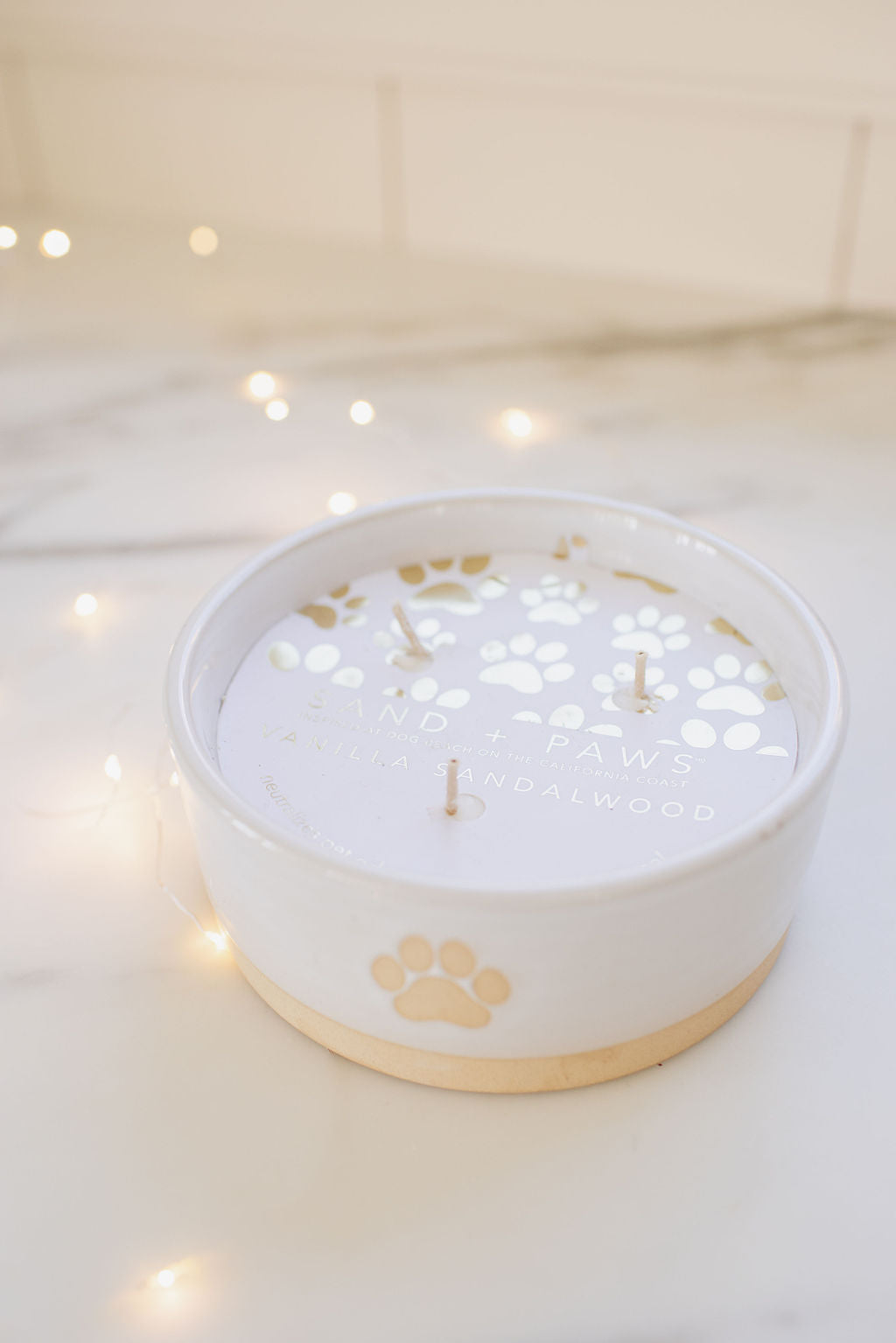 Elegant Sand + Paws Vanilla Sandalwood 12 oz scented candle