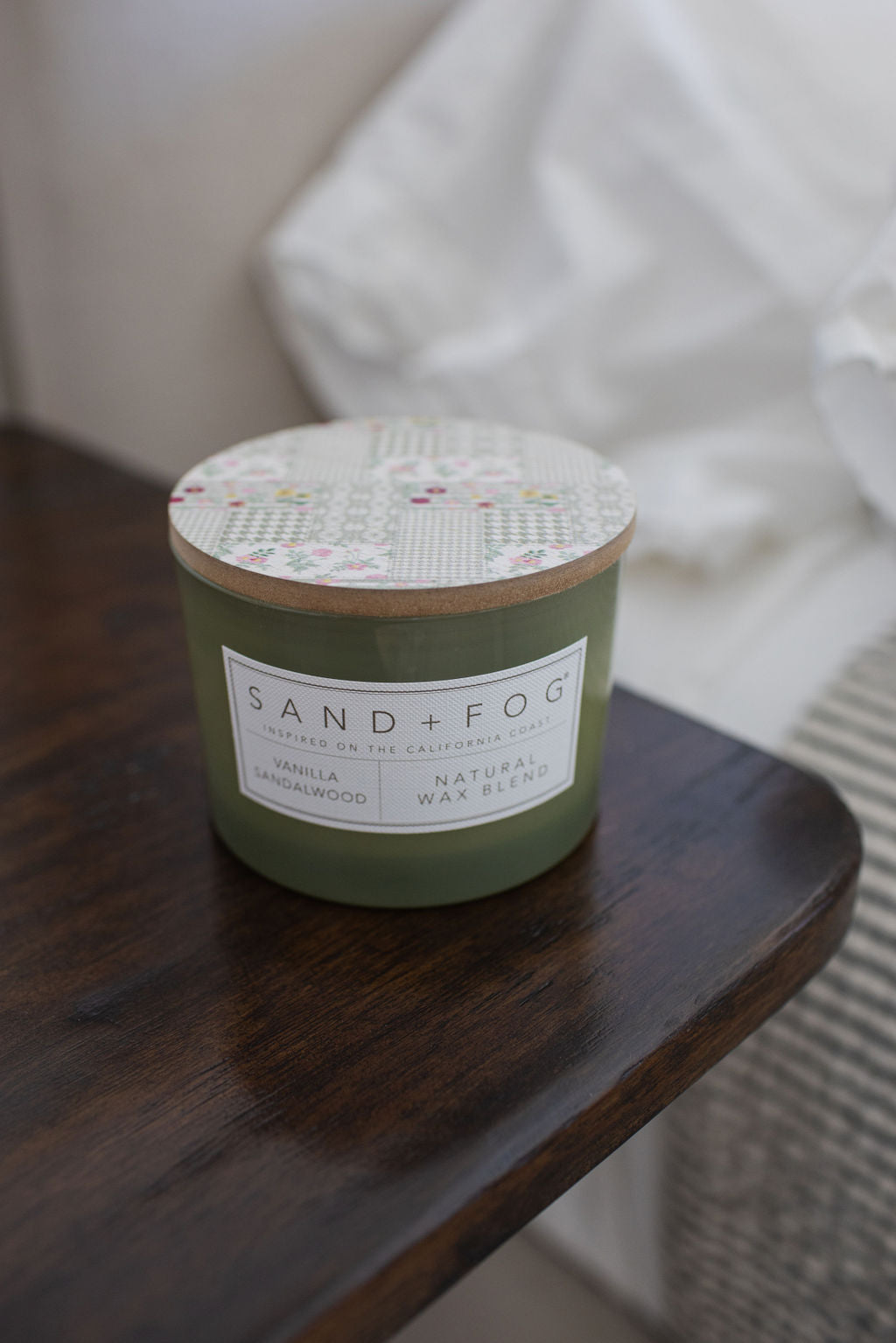 Elegant Vanilla Sandalwood 12 oz scented candle