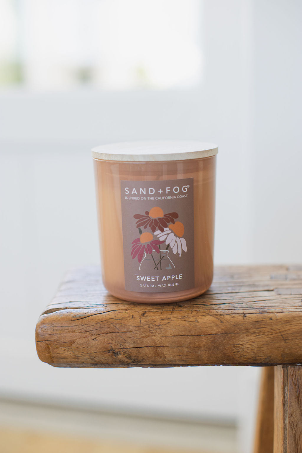 Elegant Sweet Apple 10 oz scented candle