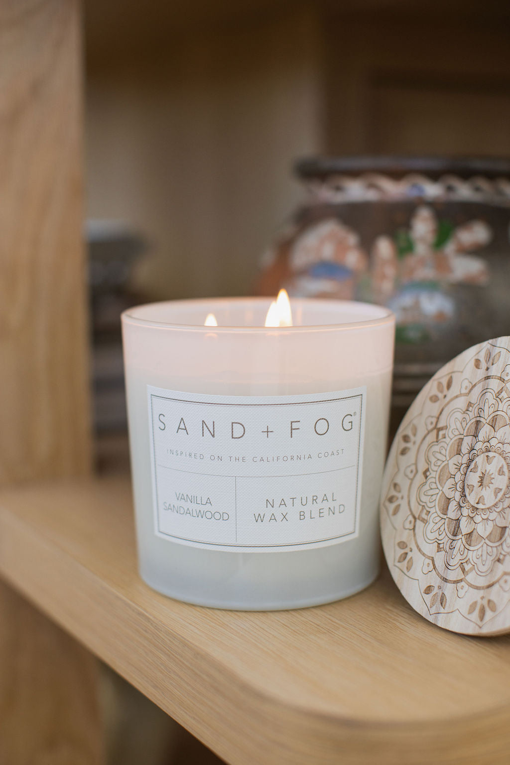 Elegant Vanilla Sandalwood 21 oz scented candle