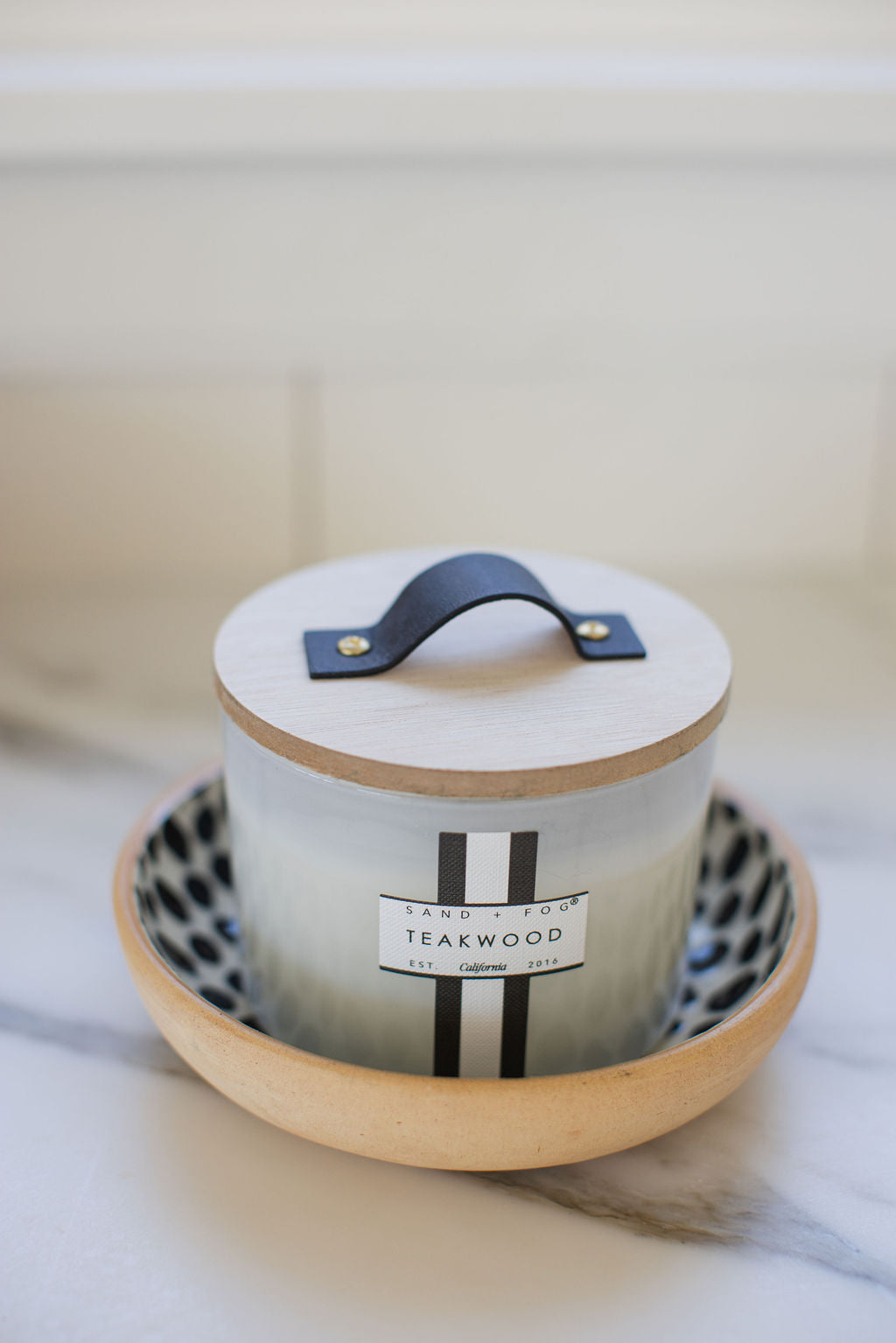Elegant Teakwood 12 oz scented candle