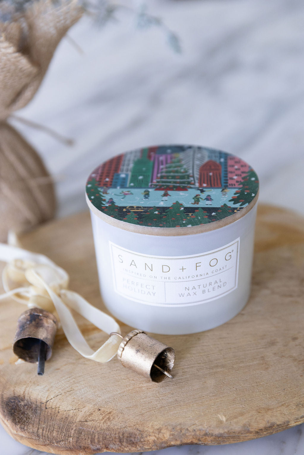 Elegant Perfect Holiday 12 oz scented candle
