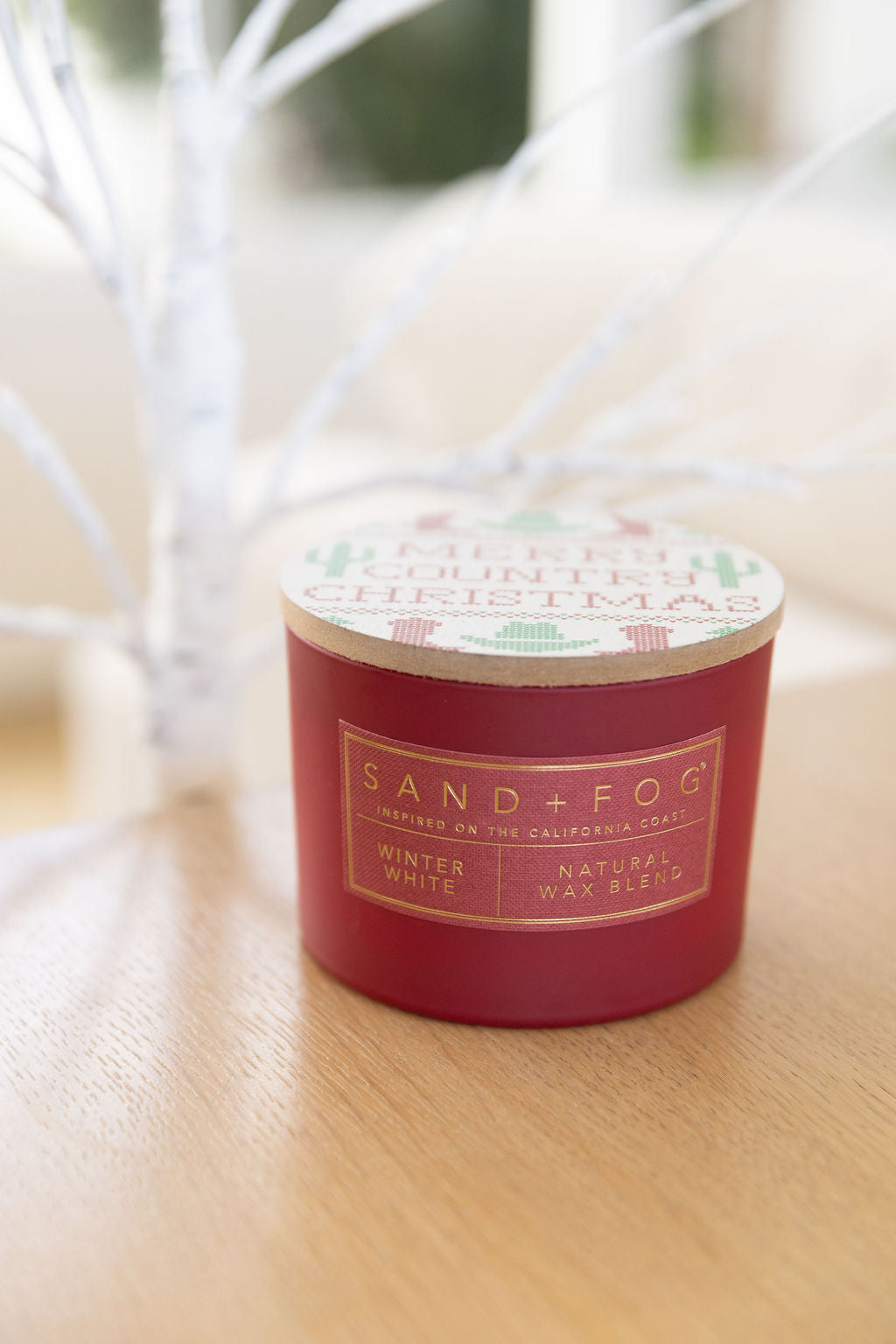 Elegant Winter White 12 oz scented candle