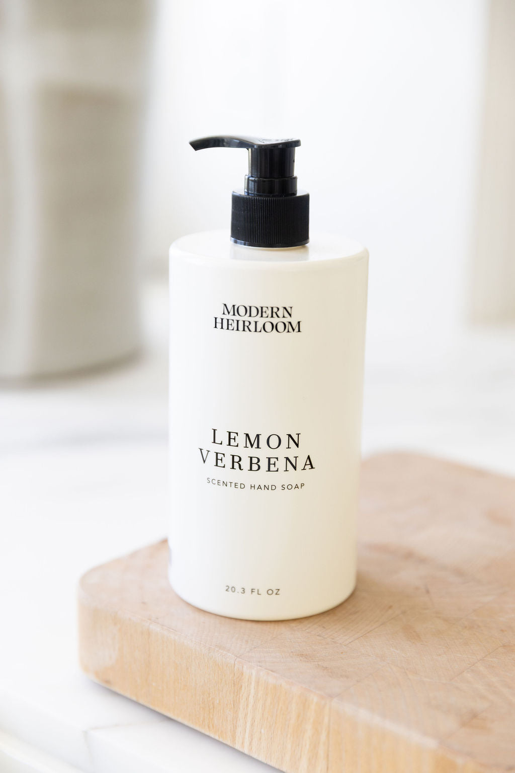 Nourishing Lemon Verbena Modern Heirloom 20.3 oz Liquid Hand Soap