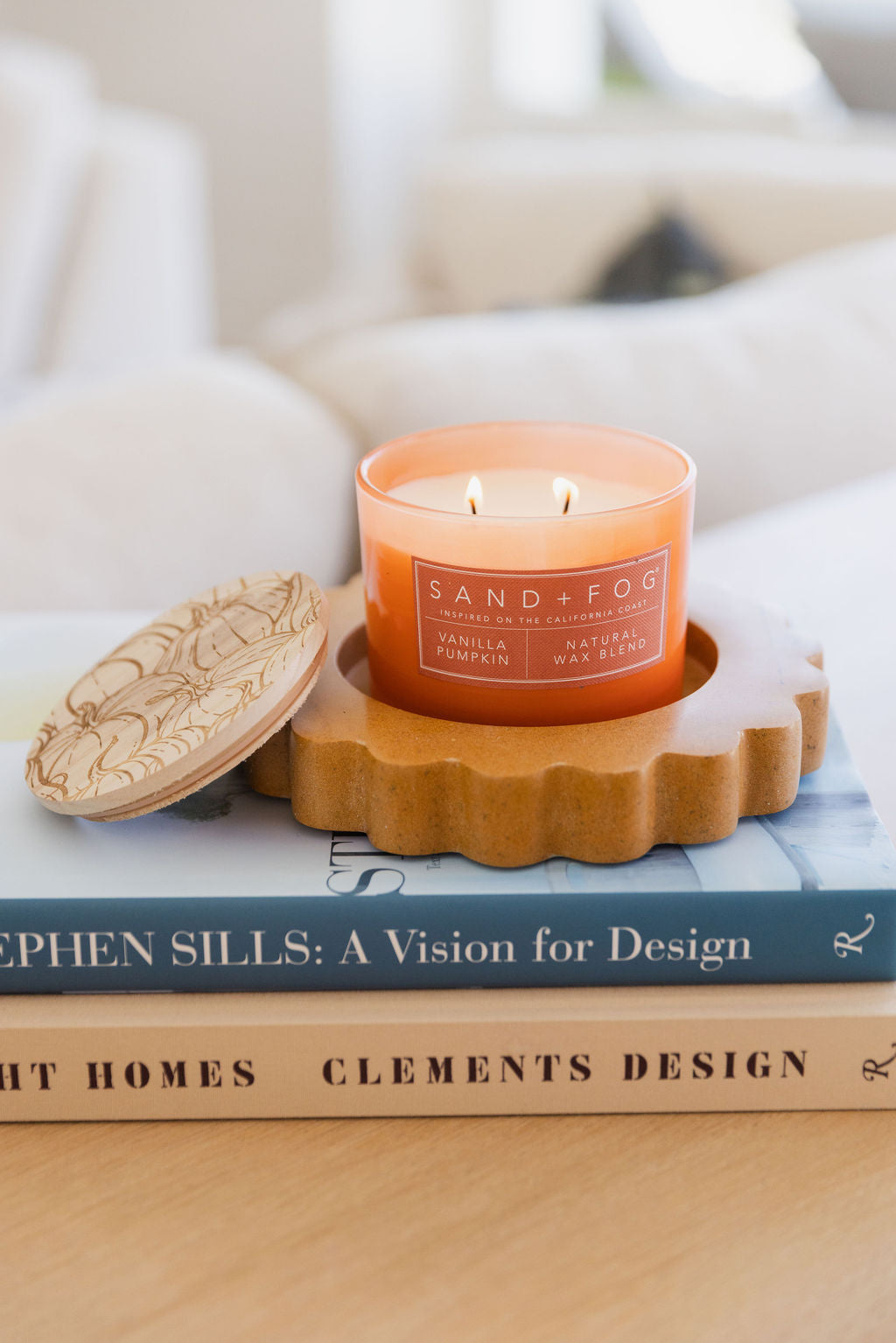 Elegant Vanilla Pumpkin 12 oz scented candle