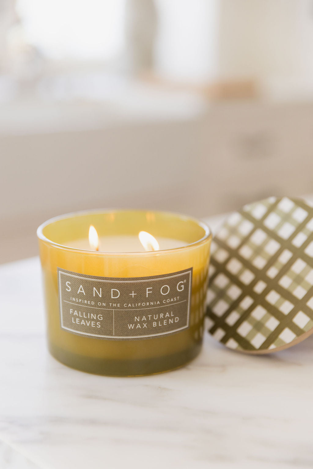 Elegant Falling Leaves 12 oz scented candle