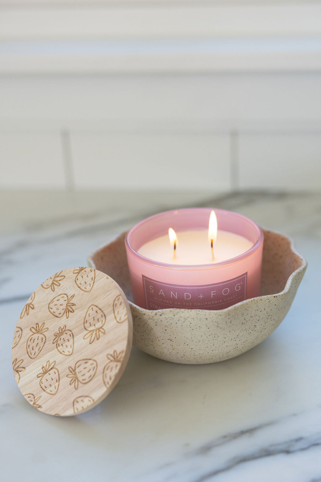 Elegant Strawberry Spritz 12 oz scented candle