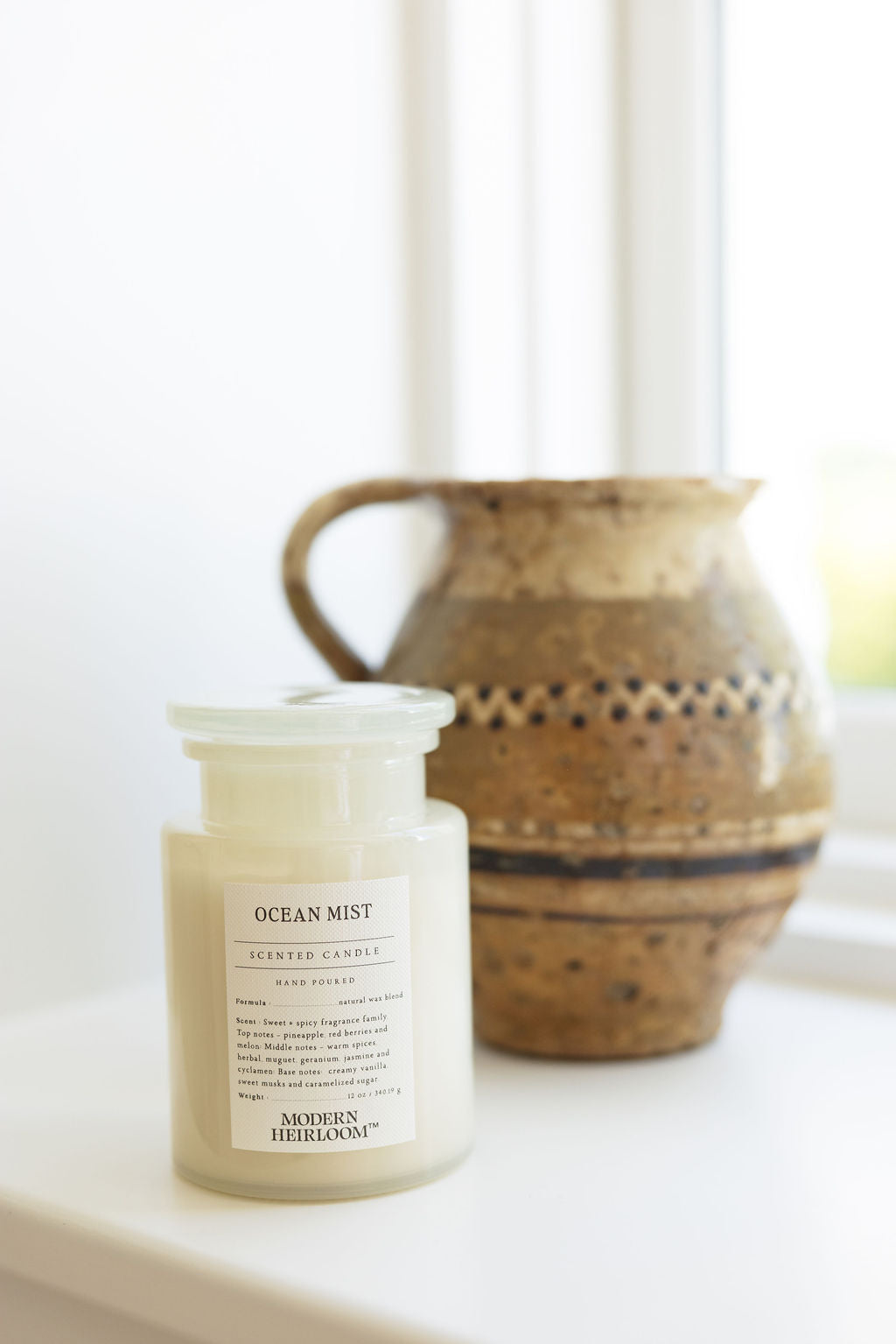 Elegant Ocean Mist 12 oz scented candle