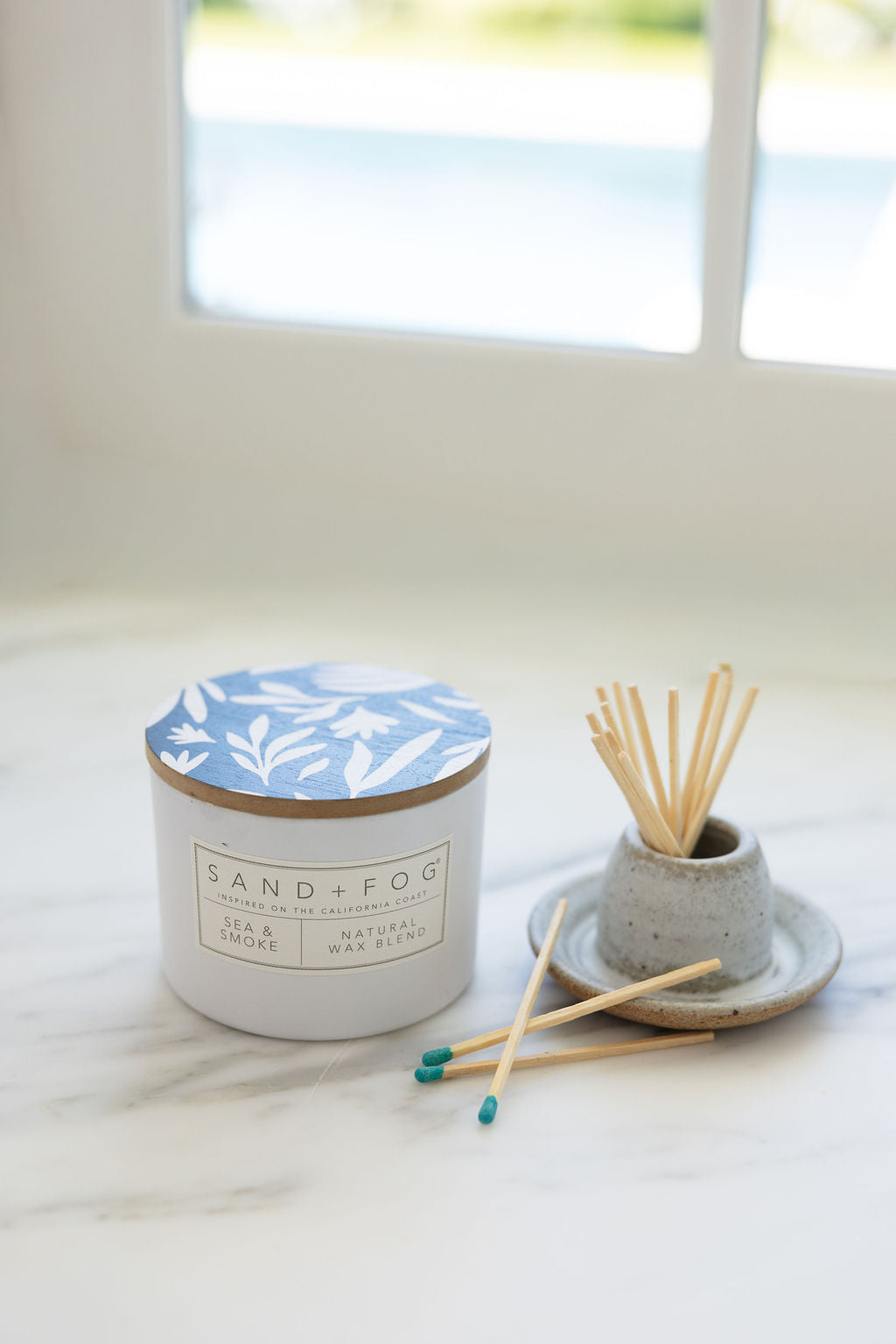 Elegant Sea & Smoke 12 oz scented candle