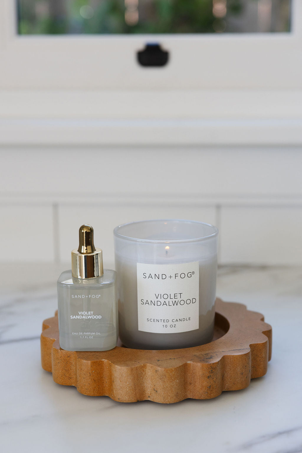 Elegant Violet Sandalwood 10 oz scented candle