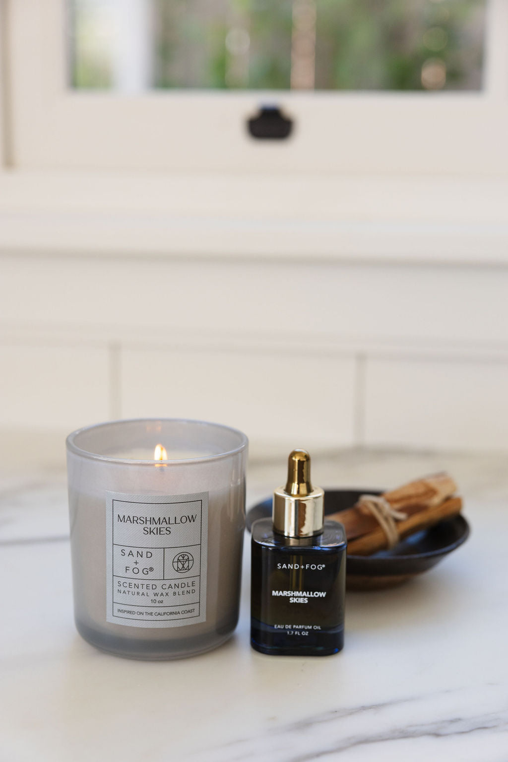 Elegant Marshmallow Skies 10 oz scented candle