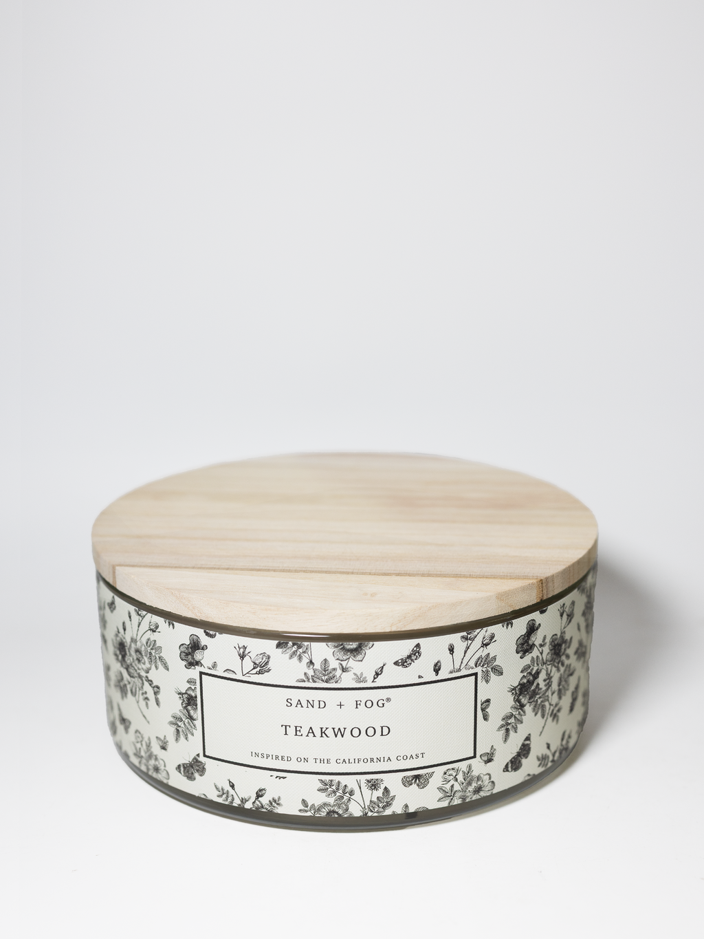 Elegant Teakwood 34 oz scented candle