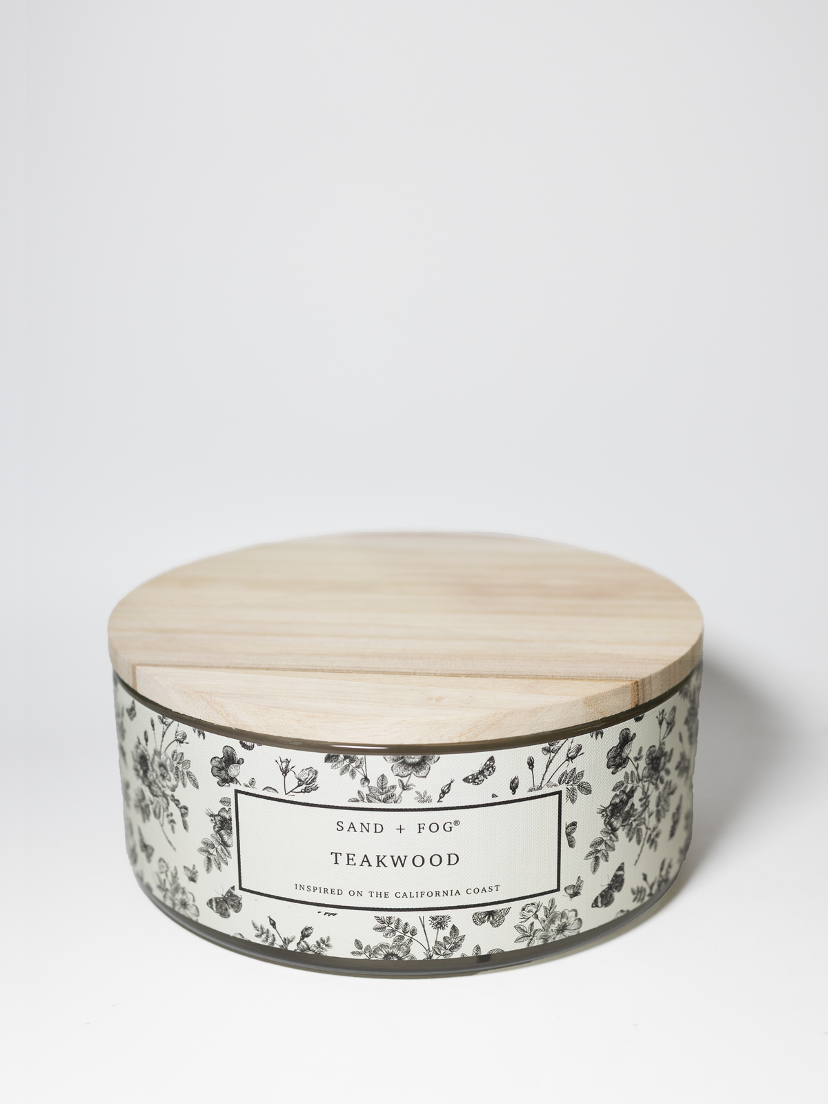 Elegant Teakwood 34 oz scented candle