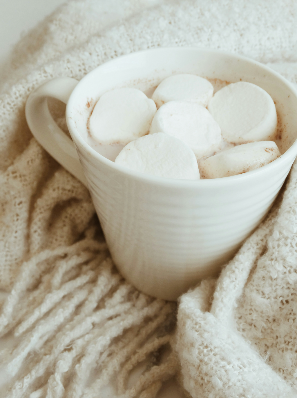 Premium Marshmallow Skies 71 oz Laundry Detergent
