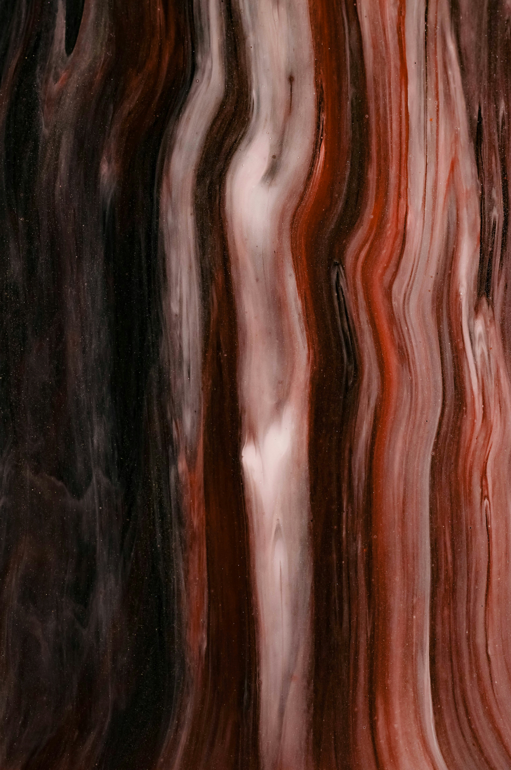 Elegant Ambered Wood 12 oz scented candle