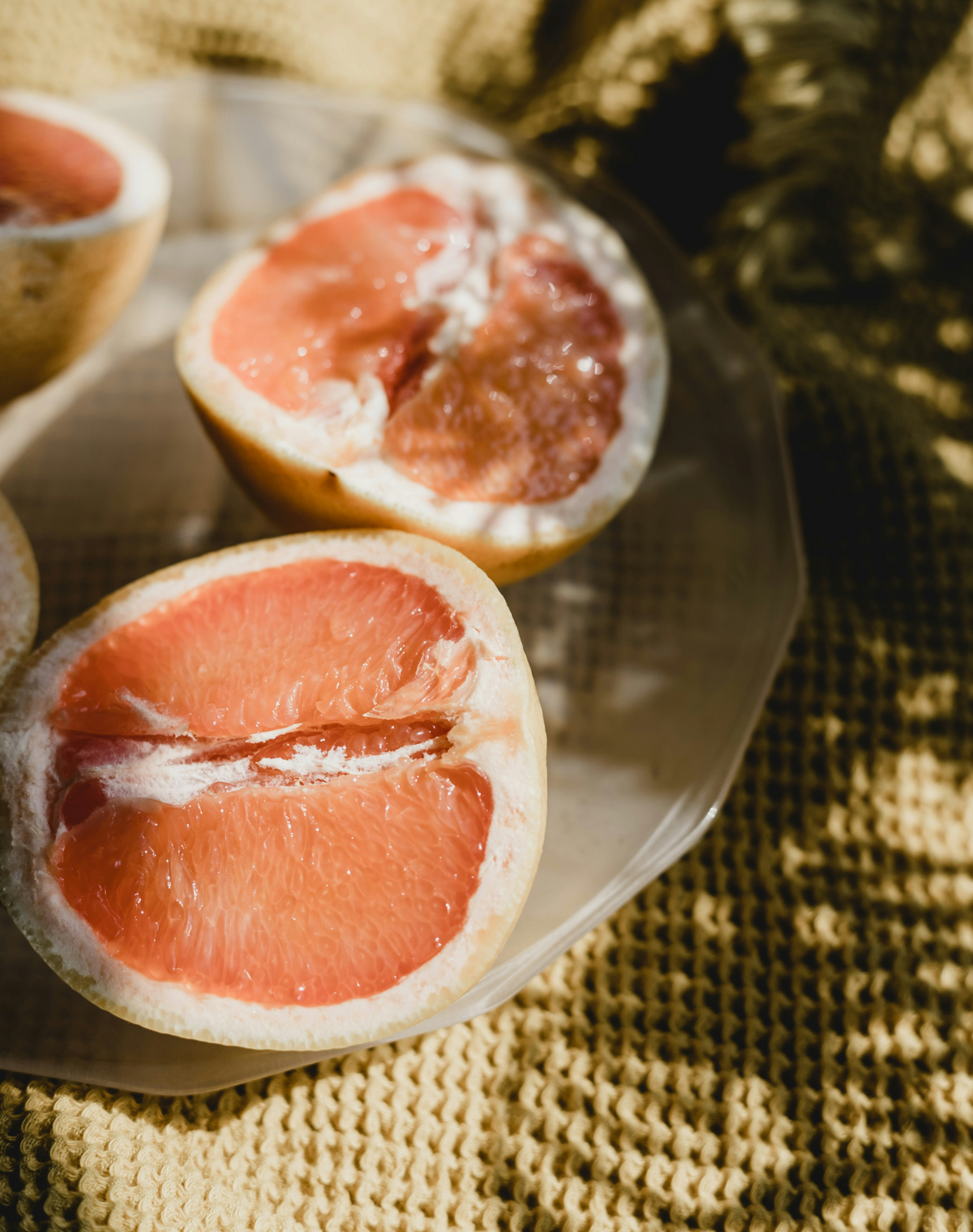 Elegant Golden Grapefruit 12 oz scented candle