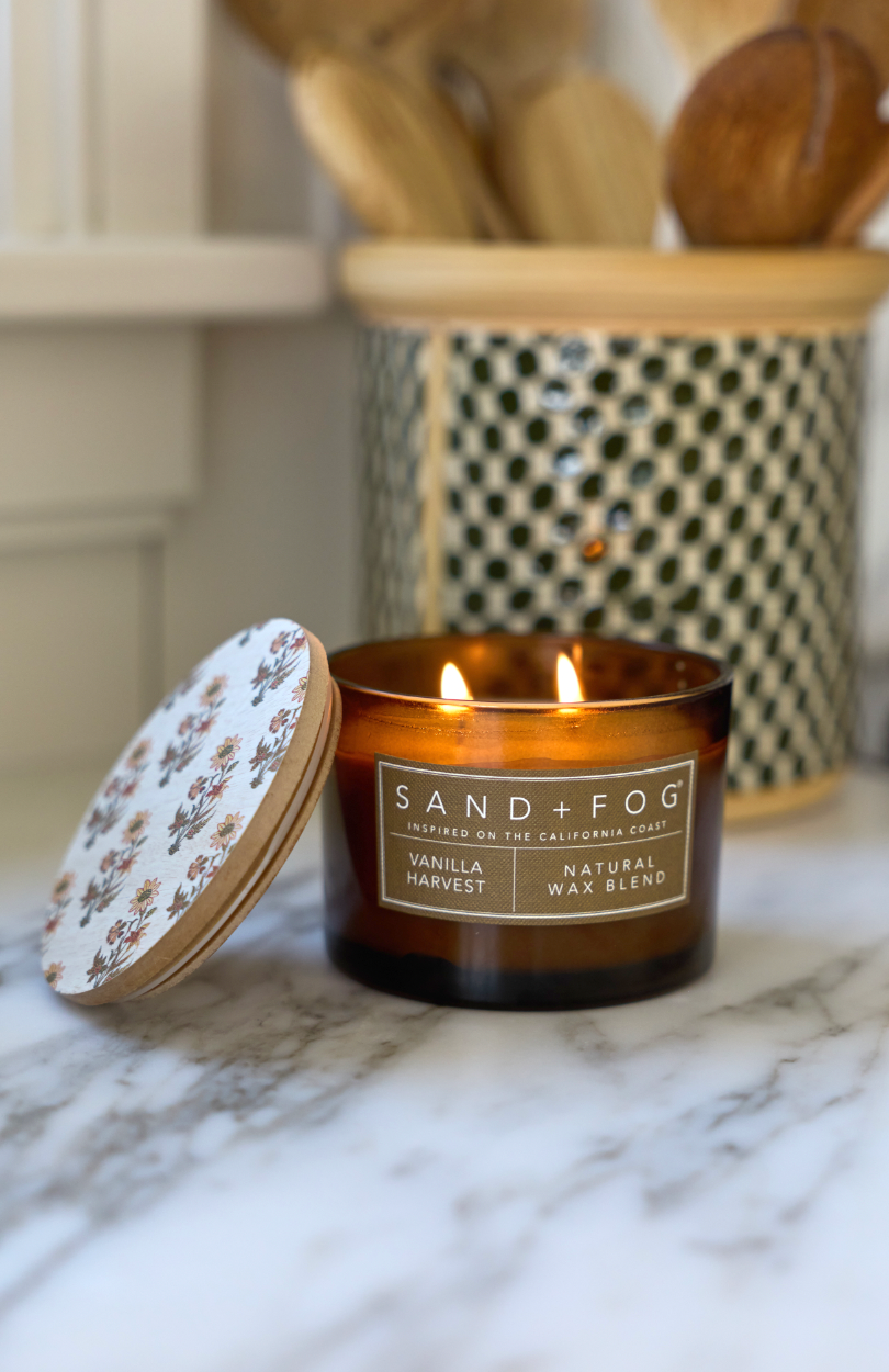 Elegant Vanilla Harvest 12 oz scented candle