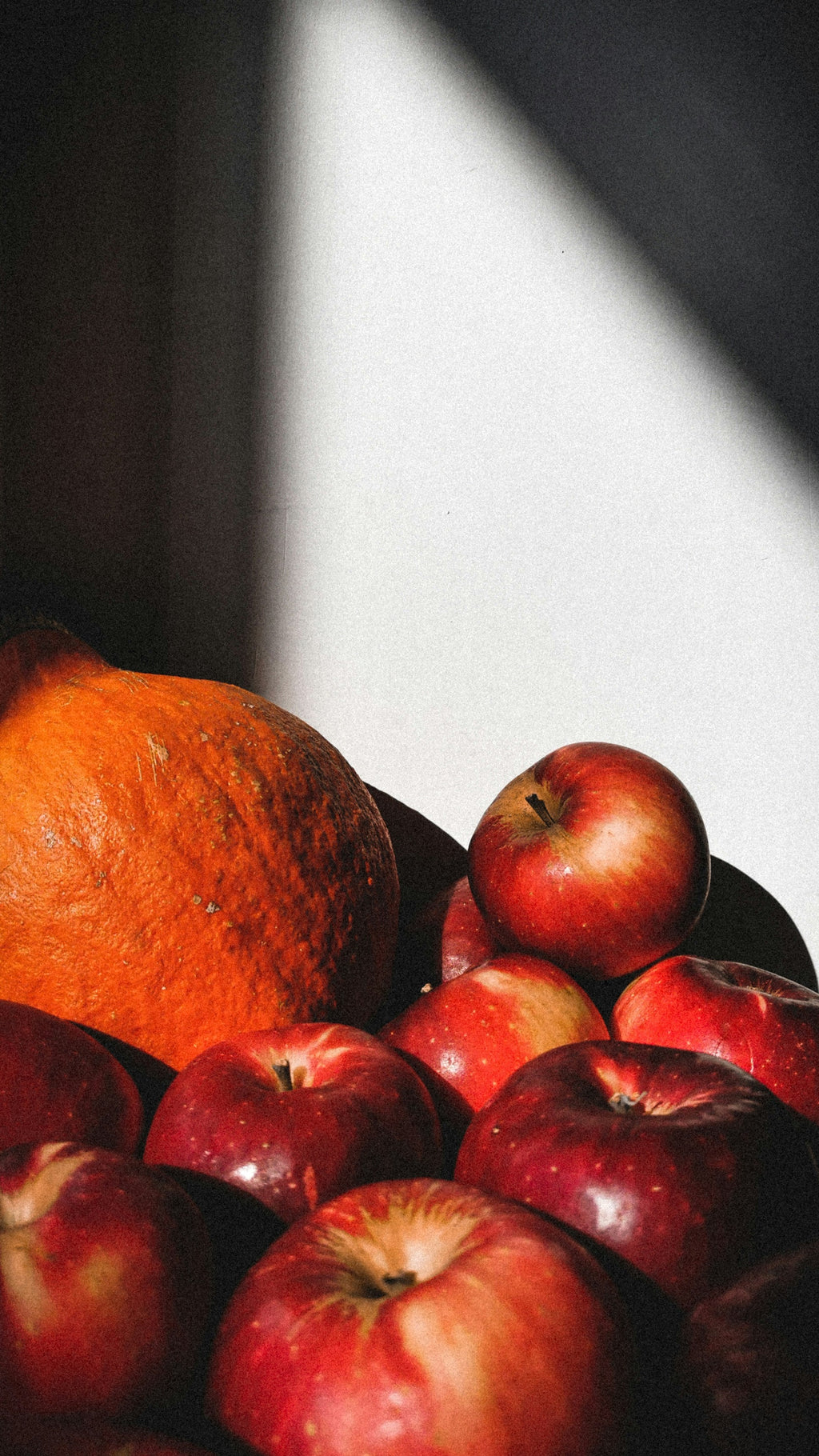 Elegant Pumpkin & Apple 12 oz scented candle