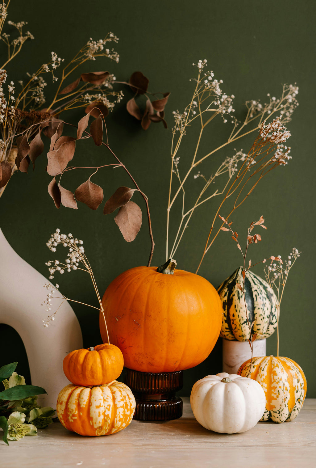 Elegant Pumpkin & Eucalyptus 21 oz scented candle